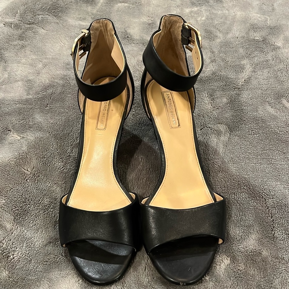 Antonio Melani black wedge sandals
